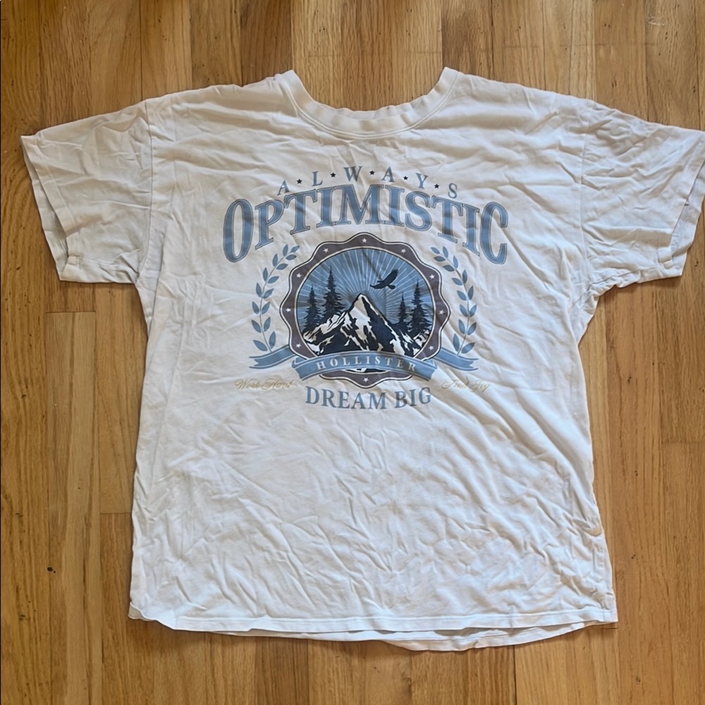 White Graphic T-Shirt Small Hollister-No refund / return